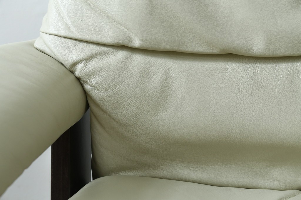 中古　美品　EKORNES(エコーネス)　Stressless(ストレスレス)　View (S)　シグニチャー オットマン付　優雅な寛ぎの時間を演出する回転チェアとオットマンのセット　定価(セット合計)約44万円　R-082224