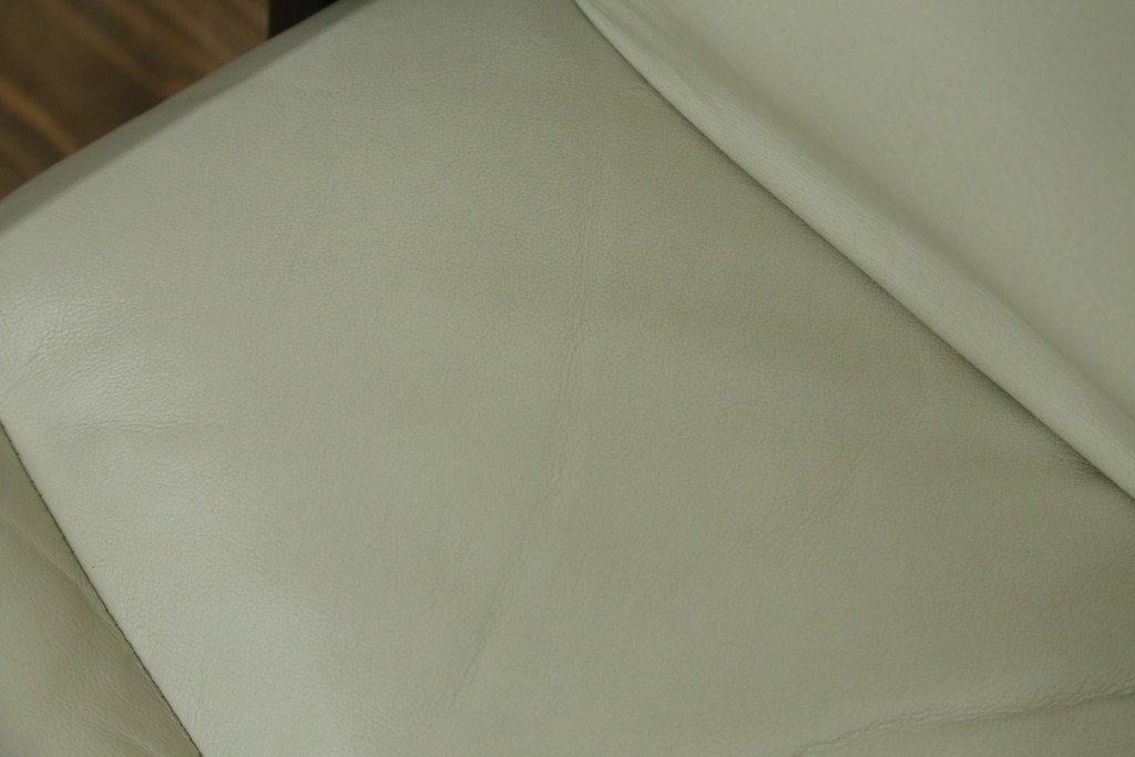 中古　美品　EKORNES(エコーネス)　Stressless(ストレスレス)　View (S)　シグニチャー オットマン付　優雅な寛ぎの時間を演出する回転チェアとオットマンのセット　定価(セット合計)約44万円　R-082224