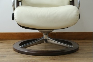中古　美品　EKORNES(エコーネス)　Stressless(ストレスレス)　View (S)　シグニチャー オットマン付　優雅な寛ぎの時間を演出する回転チェアとオットマンのセット　定価(セット合計)約44万円　R-082224