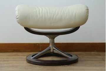 中古　美品　EKORNES(エコーネス)　Stressless(ストレスレス)　View (S)　シグニチャー オットマン付　優雅な寛ぎの時間を演出する回転チェアとオットマンのセット　定価(セット合計)約44万円　R-082224