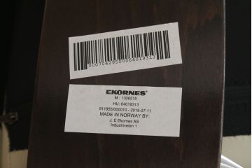 中古　美品　EKORNES(エコーネス)　Stressless(ストレスレス)　View (S)　シグニチャー オットマン付　優雅な寛ぎの時間を演出する回転チェアとオットマンのセット　定価約44万円相当　R-082224