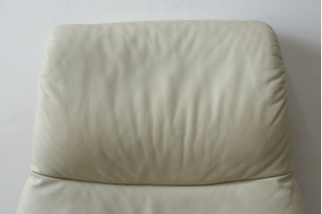 中古　美品　EKORNES(エコーネス)　Stressless(ストレスレス)　View (M)　シグニチャー オットマン付　優雅な寛ぎの時間を演出する回転チェアとオットマンのセット　定価約44万円相当　R-082225