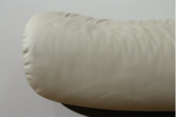 中古　美品　EKORNES(エコーネス)　Stressless(ストレスレス)　View (M)　シグニチャー オットマン付　優雅な寛ぎの時間を演出する回転チェアとオットマンのセット　定価約44万円相当　R-082225