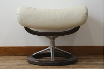 中古　美品　EKORNES(エコーネス)　Stressless(ストレスレス)　View (M)　シグニチャー オットマン付　優雅な寛ぎの時間を演出する回転チェアとオットマンのセット　定価約44万円相当　R-082225