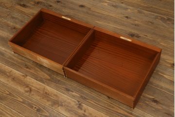 中古　美品　ドイツ　最高級家具メーカー　WARRINGS INTERIEUR(ウォーリングス)社　クラシカルな雰囲気の象嵌入りサイドボード(サイドキャビネット、リビングボード、収納棚、戸棚)(定価約200万円)(R-082227)
