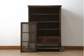 中古　美品　国産職人手作り　水屋の匠　久遠　希少の廃番品　民芸家具　楢(ナラ)材　味わい深い木の色味が素敵なアンティーク調脚付き水屋箪笥(サイドボード、サイドキャビネット、食器棚、戸棚、収納棚)(R-082228)