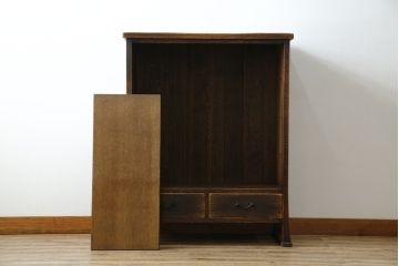 中古　美品　国産職人手作り　水屋の匠　久遠　希少の廃番品　民芸家具　楢(ナラ)材　味わい深い木の色味が素敵なアンティーク調脚付き水屋箪笥(サイドボード、サイドキャビネット、食器棚、戸棚、収納棚)(R-082228)