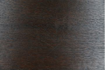 中古　美品　国産職人手作り　水屋の匠　久遠　希少の廃番品　民芸家具　楢(ナラ)材　味わい深い木の色味が素敵なアンティーク調脚付き水屋箪笥(サイドボード、サイドキャビネット、食器棚、戸棚、収納棚)(R-082228)