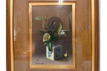 【真作】　渡辺三郎　「伊万里とわびすけ」　SM　絵画(油彩、油絵、花、花瓶、静物画、サイン入り、額装、外箱付)(R-082234)