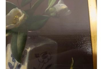 【真作】　渡辺三郎　「伊万里とわびすけ」　SM　絵画(油彩、油絵、花、花瓶、静物画、サイン入り、額装、外箱付)(R-082234)