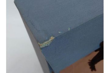 【真作】　渡辺三郎　「伊万里とわびすけ」　SM　絵画(油彩、油絵、花、花瓶、静物画、サイン入り、額装、外箱付)(R-082234)