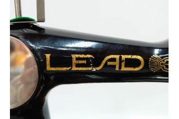 アンティーク　LEAD(リード)　LEAD SEWING MACHINE　上品な雰囲気のミシン(小型、卓上、ハンドクラフト、手工芸、漫画待針、MACHINE OIL、収納ケース付き)(R-082235)