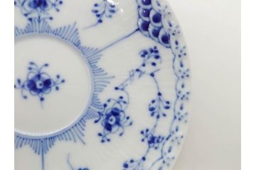デンマーク　ROYAL COPENHAGEN(ロイヤルコペンハーゲン)　ブルーフルーテッド　ハーフレース　可憐な印象のティーカップ&ソーサー2客セット(洋食器、C&S、北欧)(R-082243)