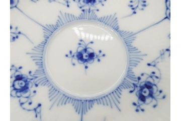デンマーク　ROYAL COPENHAGEN(ロイヤルコペンハーゲン)　ブルーフルーテッド　ハーフレース　可憐な印象のティーカップ&ソーサー2客セット(洋食器、C&S、北欧)(R-082243)