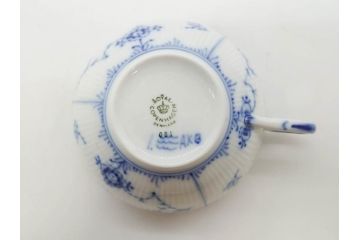 デンマーク　ROYAL COPENHAGEN(ロイヤルコペンハーゲン)　ブルーフルーテッド　ハーフレース　可憐な印象のティーカップ&ソーサー2客セット(洋食器、C&S、北欧)(R-082243)