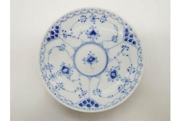デンマーク　ROYAL COPENHAGEN(ロイヤルコペンハーゲン)　ブルーフルーテッド　ハーフレース　可憐な印象のティーカップ&ソーサー2客セット(洋食器、C&S、北欧)(R-082243)