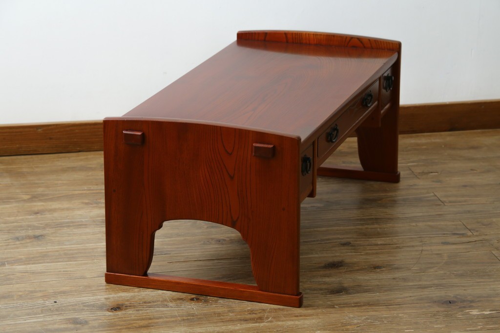 中古　美品　松本伝統　指物工芸家具　総欅(ケヤキ)材　漆塗り　落ち着いた雰囲気の上質な文机　定価約30万円　(R-082251)
