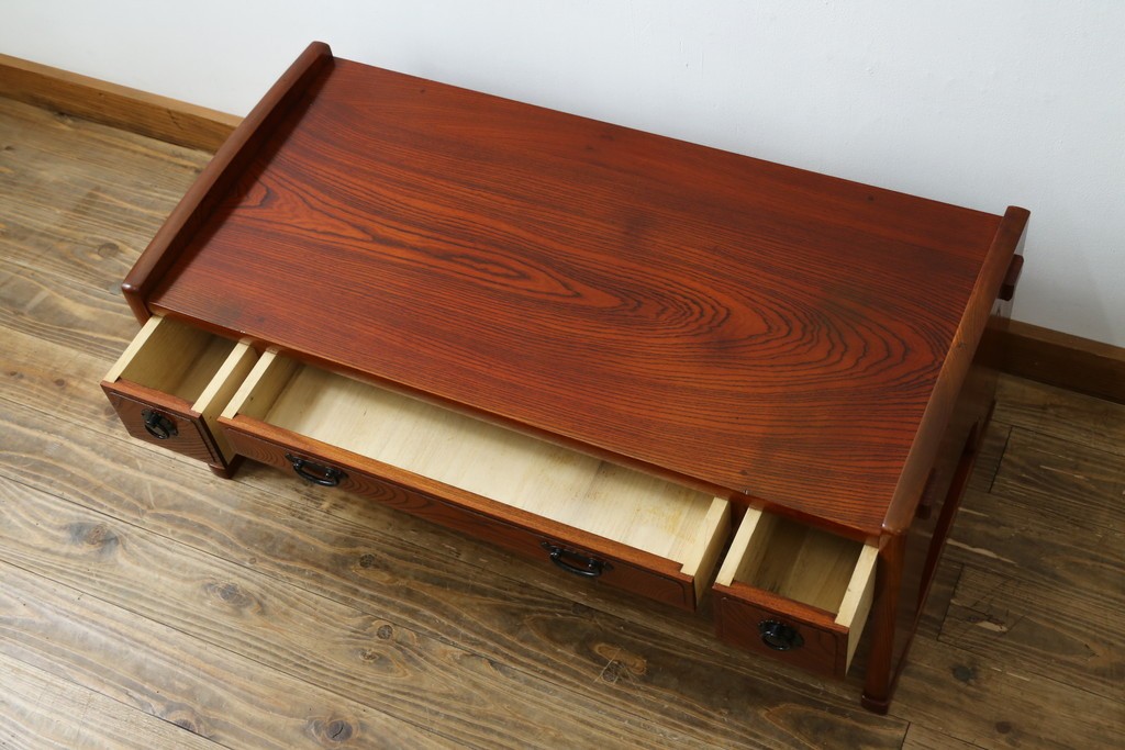 中古　美品　松本伝統　指物工芸家具　総欅(ケヤキ)材　漆塗り　落ち着いた雰囲気の上質な文机　定価約30万円　(R-082251)
