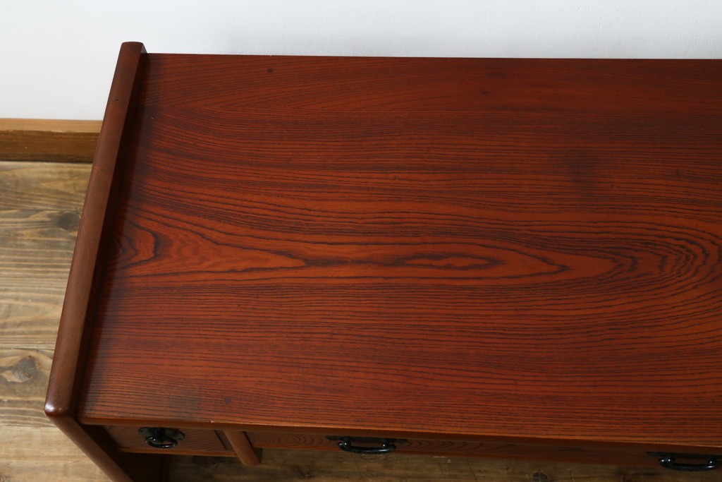 中古　美品　松本伝統　指物工芸家具　総欅(ケヤキ)材　漆塗り　落ち着いた雰囲気の上質な文机　定価約30万円　(R-082251)