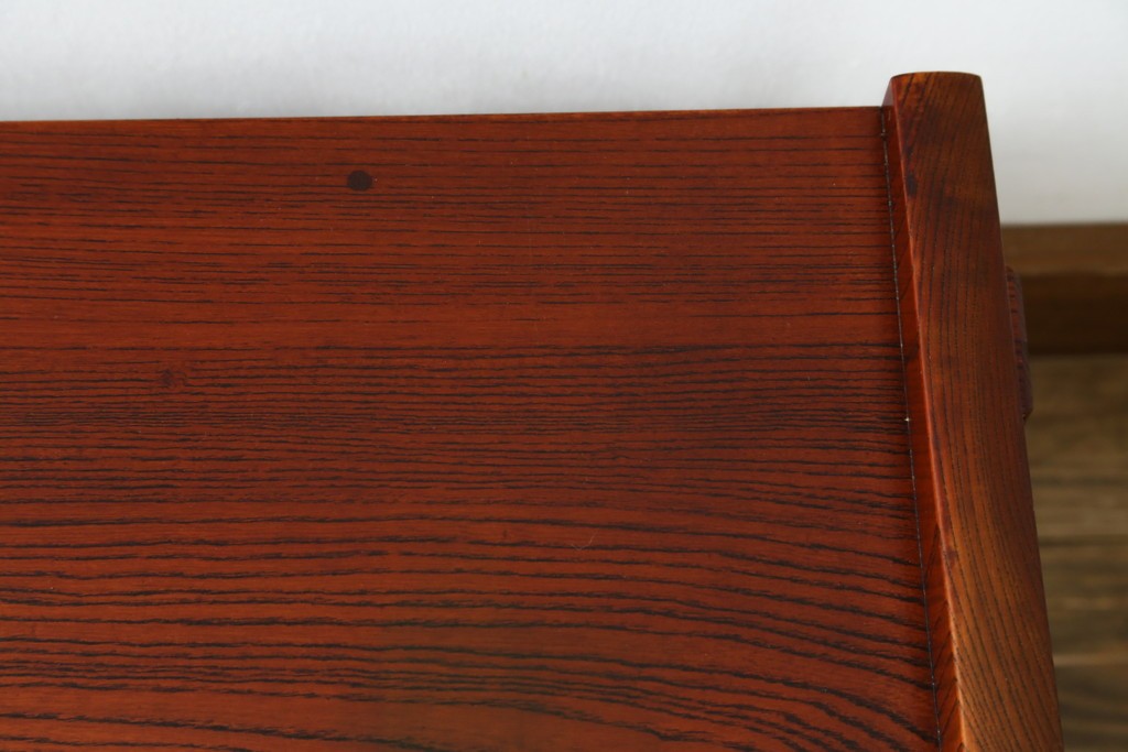 中古　美品　松本伝統　指物工芸家具　総欅(ケヤキ)材　漆塗り　落ち着いた雰囲気の上質な文机　定価約30万円　(R-082251)