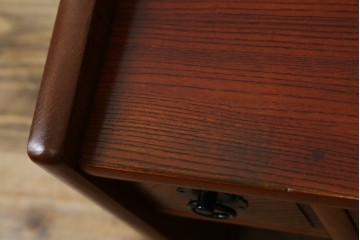 中古　美品　松本伝統　指物工芸家具　総欅(ケヤキ)材　漆塗り　落ち着いた雰囲気の上質な文机　定価約30万円　(R-082251)