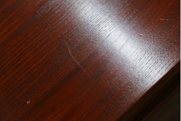 中古　美品　松本伝統　指物工芸家具　総欅(ケヤキ)材　漆塗り　落ち着いた雰囲気の上質な文机　定価約30万円　(R-082251)
