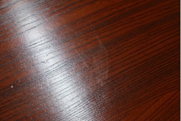 中古　美品　松本伝統　指物工芸家具　総欅(ケヤキ)材　漆塗り　落ち着いた雰囲気の上質な文机　定価約30万円　(R-082251)