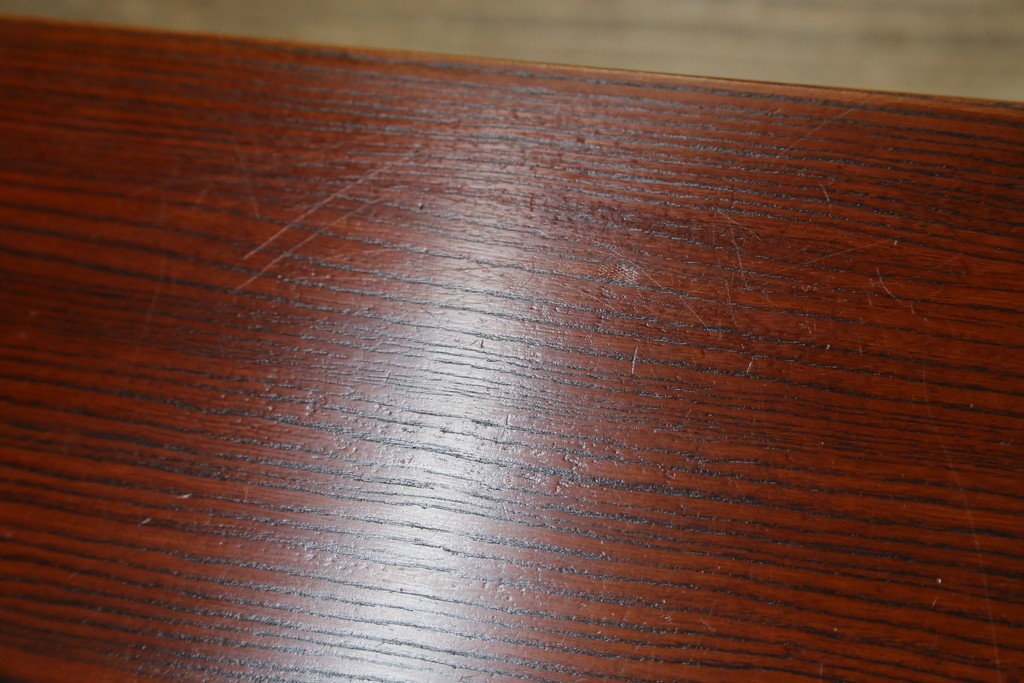 中古　美品　松本伝統　指物工芸家具　総欅(ケヤキ)材　漆塗り　落ち着いた雰囲気の上質な文机　定価約30万円　(R-082251)