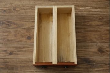 中古　美品　松本伝統　指物工芸家具　総欅(ケヤキ)材　漆塗り　落ち着いた雰囲気の上質な文机(両袖机、座机、ローテーブル、ワークデスク、在宅用、在宅ワーク用)(定価約30万円)(R-082251)