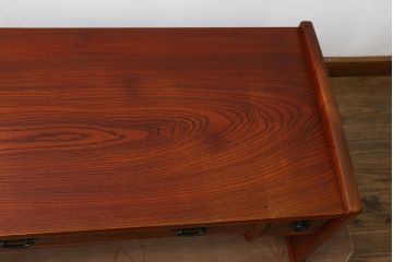 中古　美品　松本伝統　指物工芸家具　総欅(ケヤキ)材　漆塗り　落ち着いた雰囲気の上質な文机(両袖机、座机、ローテーブル、ワークデスク、在宅用、在宅ワーク用)(定価約30万円)(R-082251)
