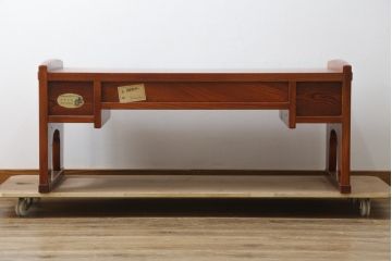 中古　美品　松本伝統　指物工芸家具　総欅(ケヤキ)材　漆塗り　落ち着いた雰囲気の上質な文机(両袖机、座机、ローテーブル、ワークデスク、在宅用、在宅ワーク用)(定価約30万円)(R-082251)