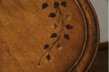 中古　美品　アメリカ高級家具メーカー　Jonathan Charles(ジョナサン　チャールズ)　アールヌーヴォーデザイン　アンティーク調　細部までこだわった作りのサイドテーブル型ドレッサー　定価約70万円　(R-082252)