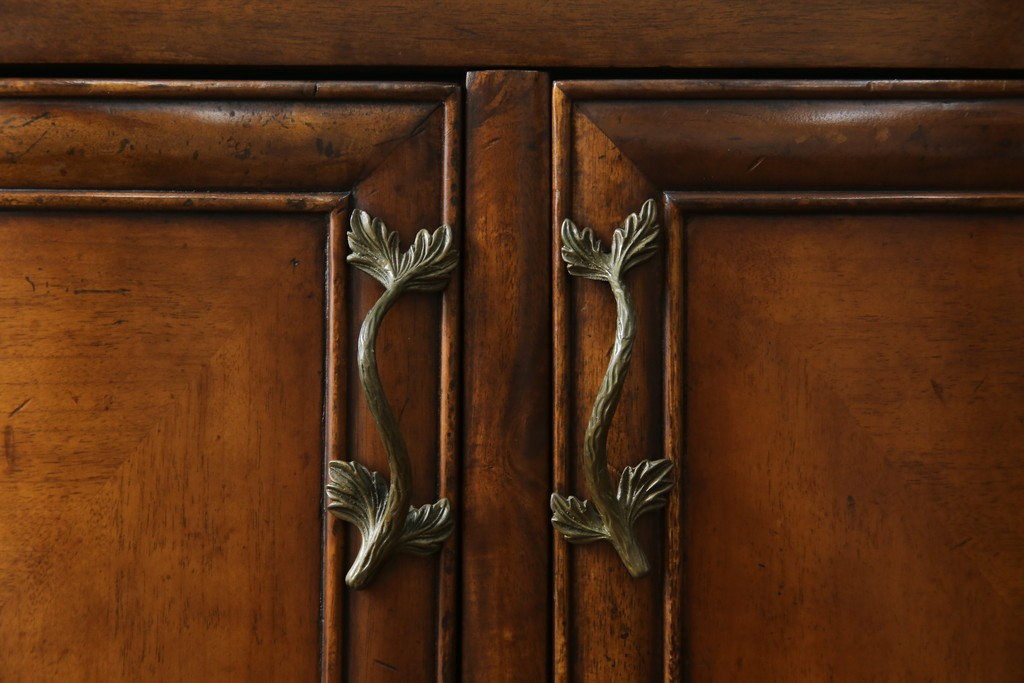 中古　美品　アメリカ高級家具メーカー　Jonathan Charles(ジョナサン　チャールズ)　アールヌーヴォーデザイン　アンティーク調　細部までこだわった作りのサイドテーブル型ドレッサー　定価約70万円　(R-082252)