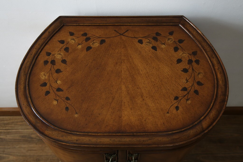 中古　美品　アメリカ高級家具メーカー　Jonathan Charles(ジョナサン　チャールズ)　アールヌーヴォーデザイン　アンティーク調　細部までこだわった作りのサイドテーブル型ドレッサー　定価約70万円　(R-082252)