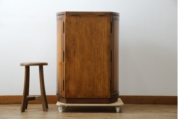 中古　美品　アメリカ高級家具メーカー　Jonathan Charles(ジョナサン　チャールズ)　アールヌーヴォーデザイン　アンティーク調　細部までこだわった作りのサイドテーブル型ドレッサー　定価約70万円　(R-082252)