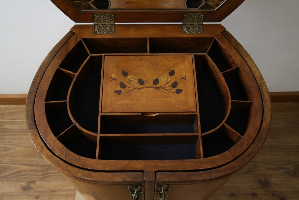 中古　美品　アメリカ高級家具メーカー　Jonathan Charles(ジョナサン　チャールズ)　アールヌーヴォーデザイン　アンティーク調　細部までこだわった作りのサイドテーブル型ドレッサー　定価約70万円　(R-082252)