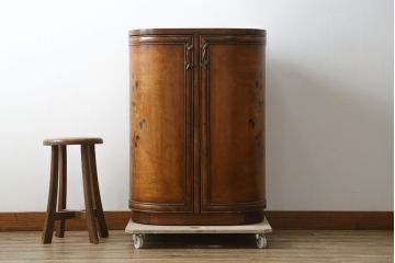 中古　美品　アメリカ高級家具メーカー　Jonathan Charles(ジョナサン　チャールズ)　アールヌーヴォーデザイン　アンティーク調　細部までこだわった作りのサイドテーブル型ドレッサー(サイドボード、鏡台、化粧台、ミラー)(定価約70万円)(R-082252)
