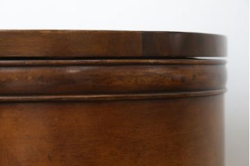 中古　美品　アメリカ高級家具メーカー　Jonathan Charles(ジョナサン　チャールズ)　アールヌーヴォーデザイン　アンティーク調　細部までこだわった作りのサイドテーブル型ドレッサー(サイドボード、鏡台、化粧台、ミラー)(定価約70万円)(R-082252)