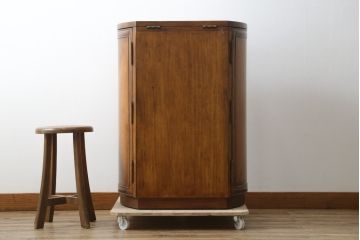 中古　美品　アメリカ高級家具メーカー　Jonathan Charles(ジョナサン　チャールズ)　アールヌーヴォーデザイン　アンティーク調　細部までこだわった作りのサイドテーブル型ドレッサー(サイドボード、鏡台、化粧台、ミラー)(定価約70万円)(R-082252)