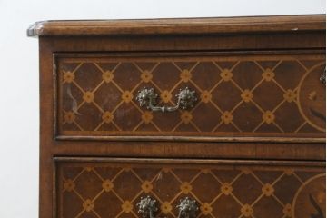 中古　美品　アメリカ高級家具メーカー　Jonathan Charles(ジョナサン　チャールズ)　Windsor Collection(ウィンザー コレクション)　フローラル　繊細なマーケットリーが美しいアンティーク調チェスト(サイドチェスト、引き出し、店舗什器、寄せ木細工)(定価約53万円)(R-082253)