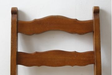 中古　横浜クラシック家具　ダニエル(Daniel)　凝った脚のデザインが魅力的なチェア(ダイニングチェア、アームレスチェア、椅子、イス)(定価約14万円)(R-082261)
