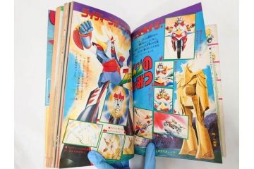 昭和50年　1975年　テレビマガジン 3月号・4月号　テレビ雑誌2冊セット(グレートマジンガー、仮面ライダーアマゾン、百科ずかん、スタンド、ミニポスター、情報誌、古本)(R-082275)