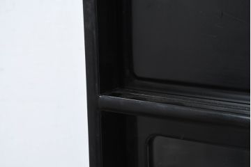 中古　超美品!!　輪島塗り　黒漆塗り　鮮やかな色合いの蒔絵入り茶箪笥(茶たんす、茶タンス、キャビネット、茶棚、飾り棚、収納棚、戸棚、店舗什器)(定価約200万円)(R-082276)