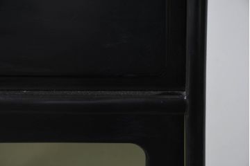 中古　超美品!!　輪島塗り　黒漆塗り　鮮やかな色合いの蒔絵入り茶箪笥(茶たんす、茶タンス、キャビネット、茶棚、飾り棚、収納棚、戸棚、店舗什器)(定価約200万円)(R-082276)