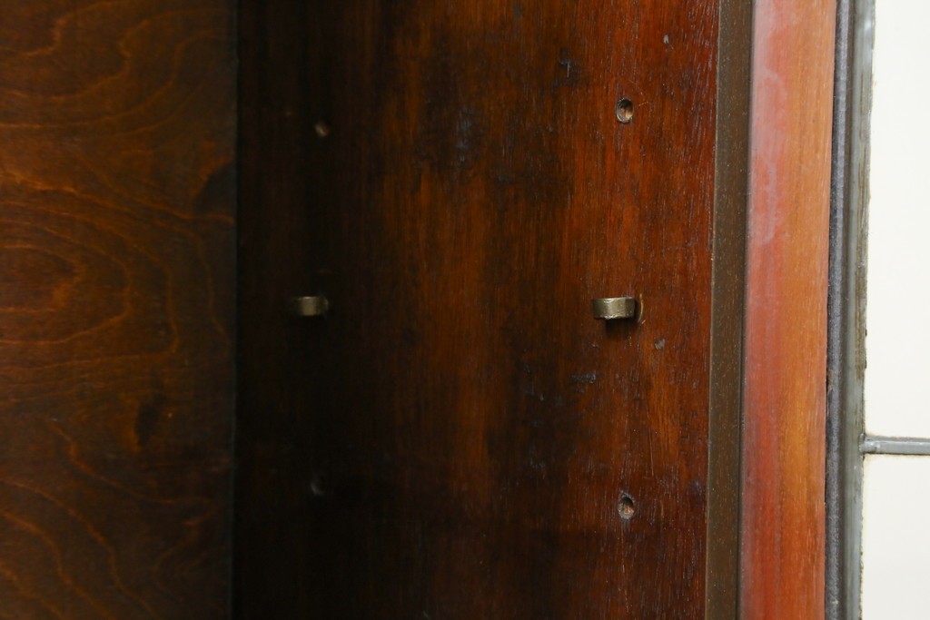 イギリスアンティーク　マホガニー材　可愛らしい脚が魅力のステンドグラス入りサイドバイサイドビューローブックケース　(R-082278)