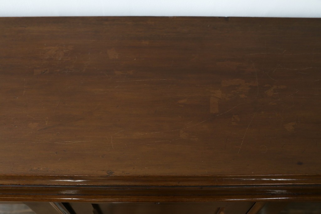 イギリスアンティーク　マホガニー材　可愛らしい脚が魅力のステンドグラス入りサイドバイサイドビューローブックケース　(R-082278)