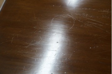 イギリスアンティーク　マホガニー材　可愛らしい脚が魅力のステンドグラス入りサイドバイサイドビューローブックケース　(R-082278)