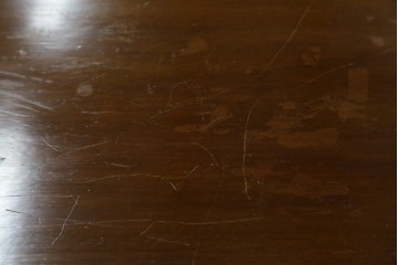 イギリスアンティーク　マホガニー材　可愛らしい脚が魅力のステンドグラス入りサイドバイサイドビューローブックケース　(R-082278)