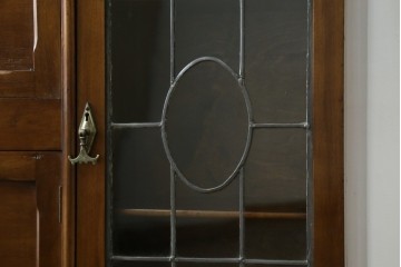 イギリスアンティーク　マホガニー材　可愛らしい脚が魅力のステンドグラス入りサイドバイサイドビューローブックケース　(R-082278)