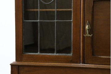 イギリスアンティーク　マホガニー材　可愛らしい脚が魅力のステンドグラス入りサイドバイサイドビューローブックケース　(R-082278)